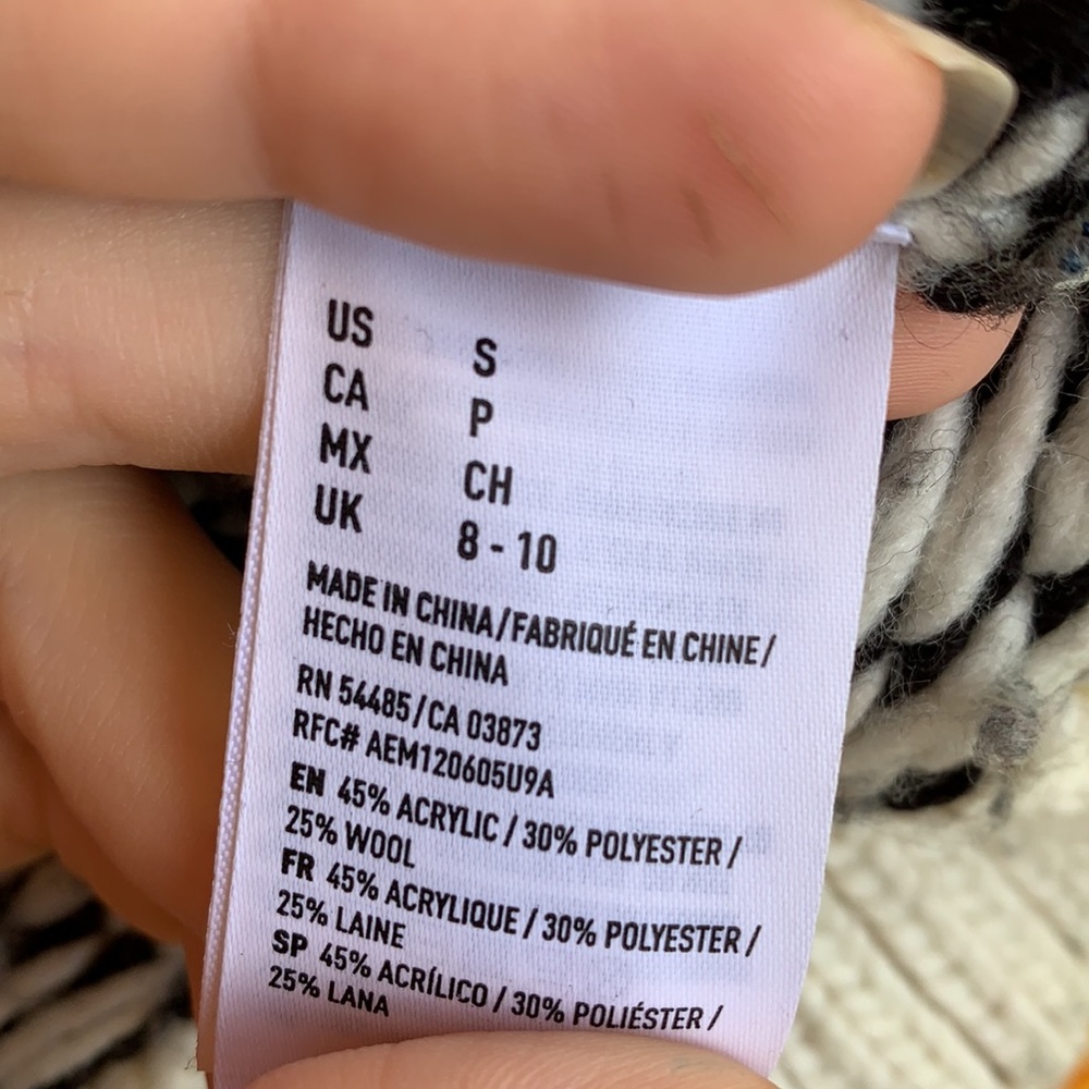 American Eagle Pattern Thick Knit Warm Sweater Si… - image 8